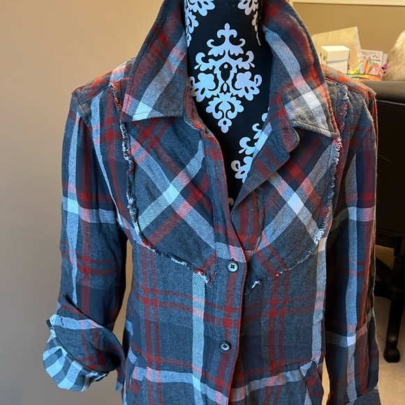 Cabi Tavern Shirt (style 4164) - Picture 3 of 13